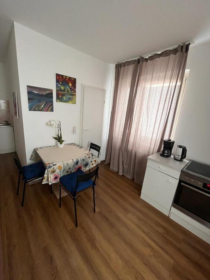 Apartment Апартаменты *